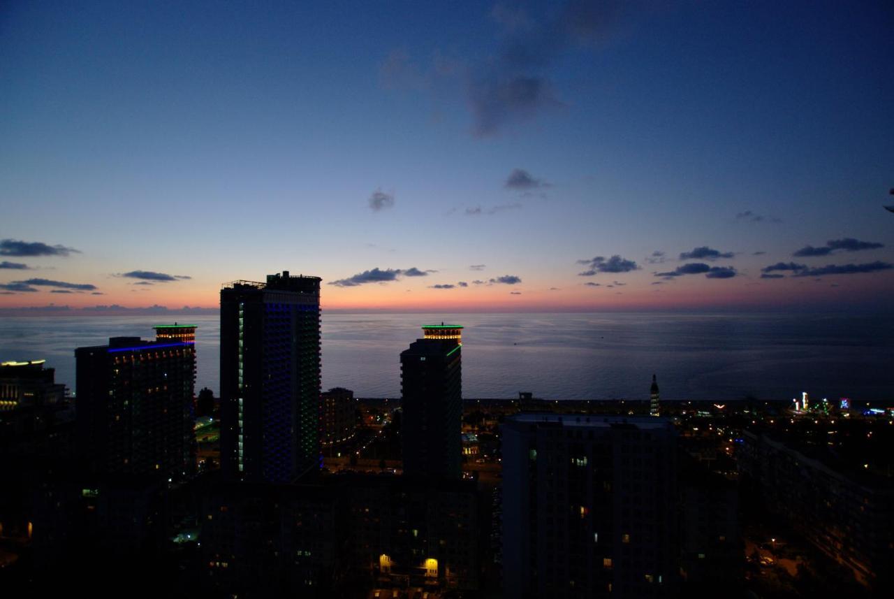 Banana Apartments Batumi Exterior foto